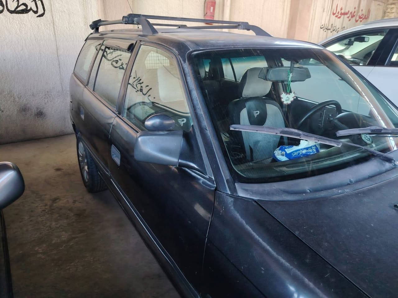 السلام عليكم
استرا للبيع حجم 16 موديل 94 محرك بي بدايه بخار كير اوتماتيك بدون صبغ واير مامصلحه رقم نينوى الماني بأاسمي 
*********** السعر موصله 45
