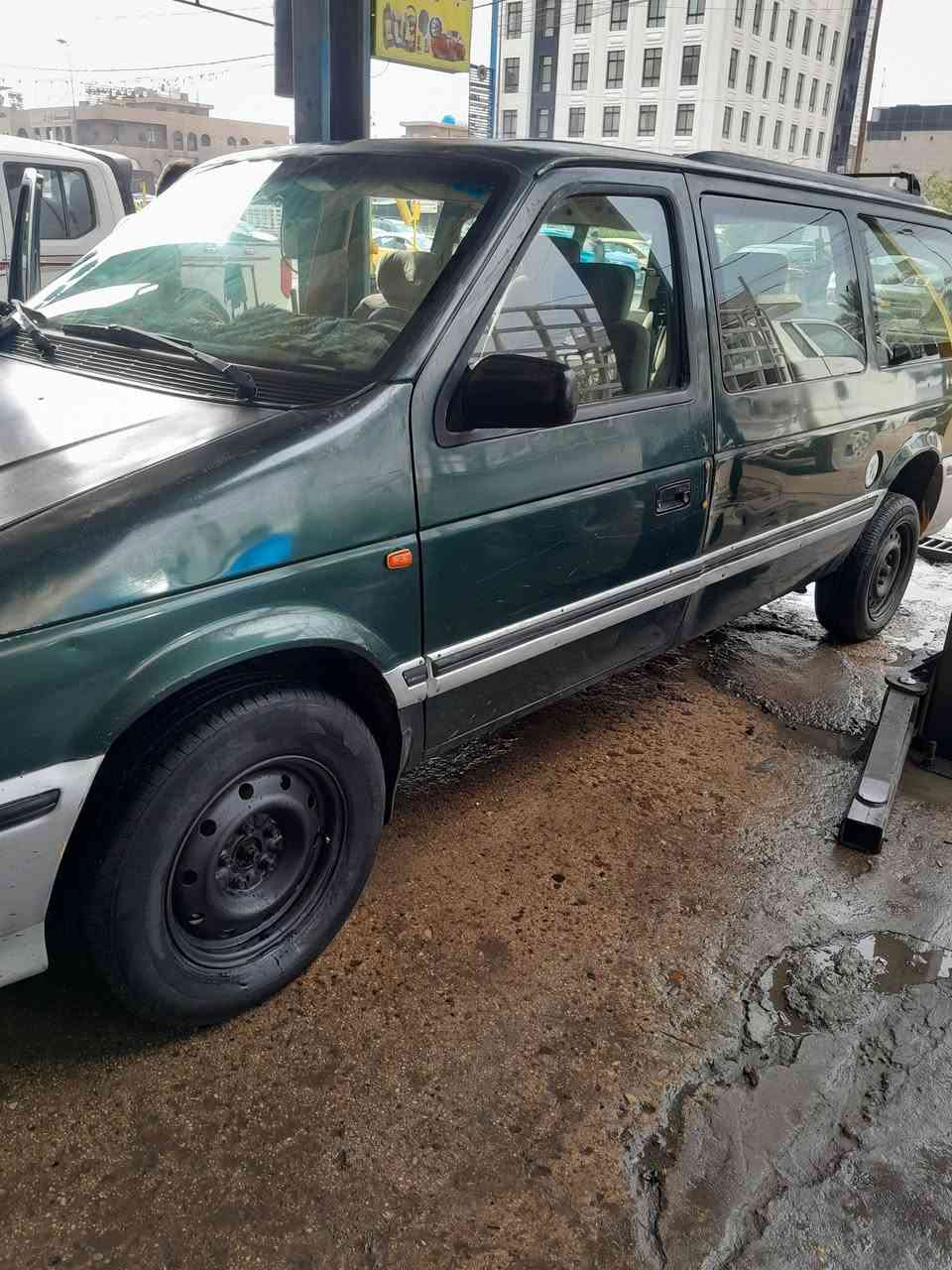 دوج للبيع موديل ٩٣ رقم انكليزي تحويل مباشر مكينه كير مال دوج ٢٠٠٧ حديث تبريد ٣ قطع ثلج  بدي طويل المرغوب كله السياره تمام داخله سياحي مكانه بغداد ، ***********
