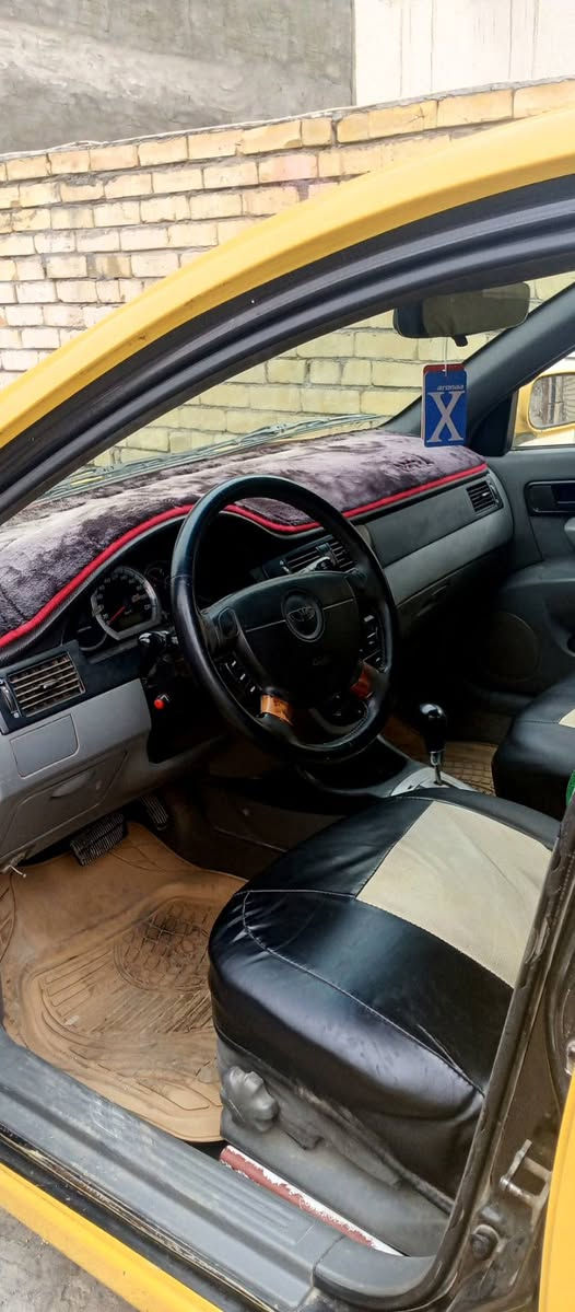 السلام عليكم
أوبترا 2006 سيارة خير من الله 

صدر امامي خلفي جديد

كير محرك نضيف

تبريد ثلج

گشرها مرتب كما موضح بالصورة 

داخل السيارة نضيف أنضف من الصورة

السعر 57 وبيها مجال حك الجية 🧿🤍.


**إذا كنت صاحب هذا الإعلان وتريد حذفه لأي سبب، رجاءا أرسل رسالة إلى الدعم الفني**