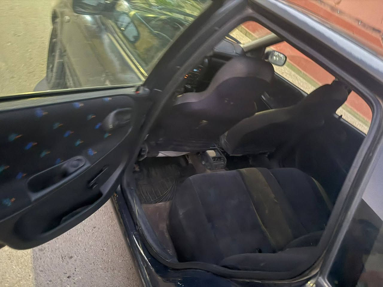 مكلف بنشر خاص ما جاوب 
استره موديل 96 فول بدون صبغ وبدون ضرر
كير توماتيك محرك 20 شرط تحويل سعر 39
***********
***********
