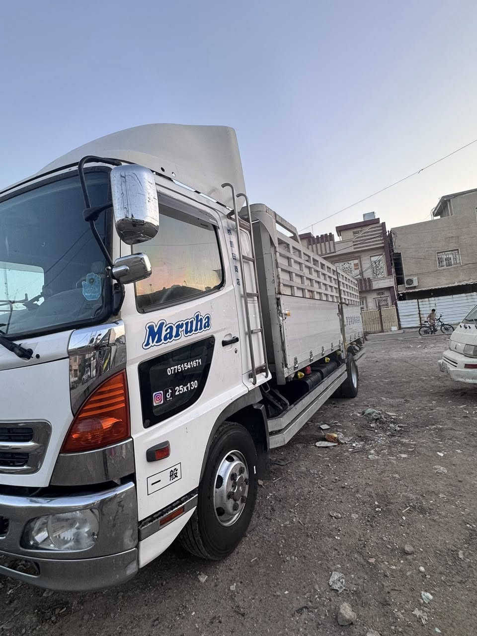 ‏السلام عليكم هينو شيطان للبيع موديل السيارة 2006 اصل طول ستة وربع مكينة 80 فاكيوم سيارة باسمي سنوية جديدة ￼ تفتيح ريموت سيارة مكاني بغداد رقم الهاتف *********** سعر 280 وبيها مجال ￼￼￼￼￼
