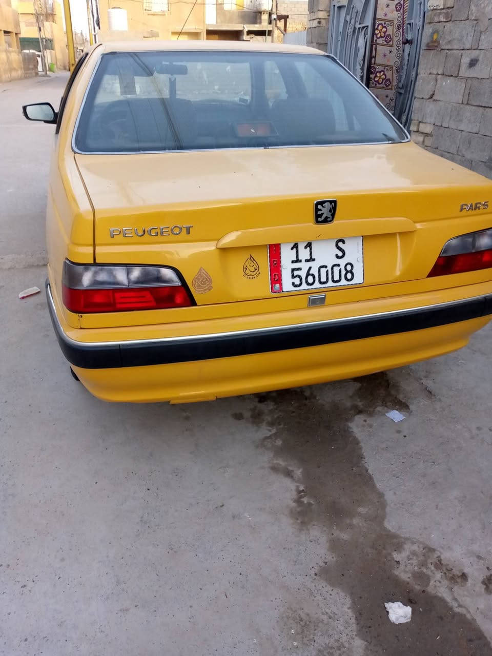 سلام عليكم بيجو بارص موديل 2016 لا ضربة ولا تبديل كير ومكينه وتخم تاير جديد (السعر 50) مكان بغداد حي نصر رقم الهاتف ***********
