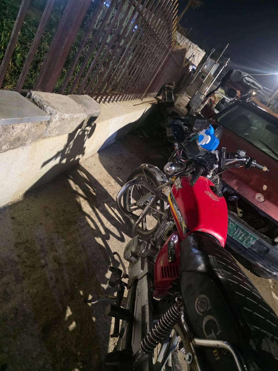 سيفان 20
للبيع فول نضافه فول نشاط 
محرك صافي 
محرك 150
سلف هندر
كلجات رياضي 
دراجه مفوله 
سعر 400بيه مجال 
***********
