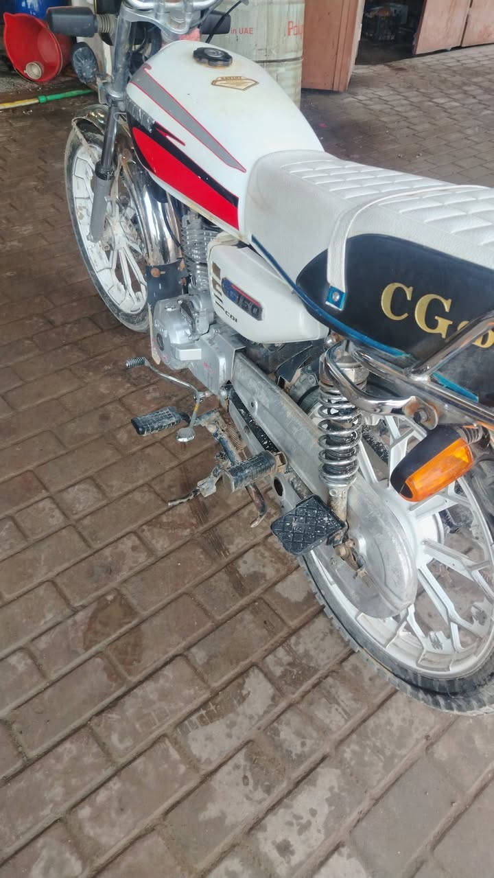 السلام عليكم
إيراني سونلك ٢٠٢١
دراجه كلش نضيفه
شغاله نكره سلف ماناقصها شي
منفيست بلادي السعر ٤٢٥
للتواصل ***********
أو زورونا عند معرض مهندس للدراجات
سامراء حي سكك شارع تربيه
