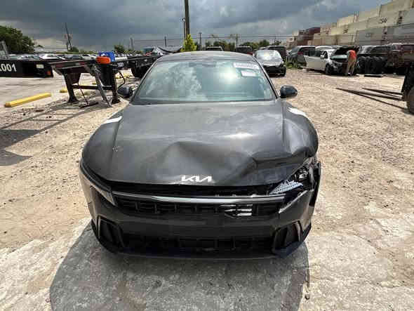 K4
جيتي لاين فولل اعلى فئه
سياره بنراما ع طول السياره 
ماشيه 5الف
بدون ايرباك وبدون دواخل
سياره شغاله وماشيه

حاليا بالحره السياره كلش حلوه
أو تريد داخلها كتاب الشهداء أو حره 
السعر119وبيه مجال 

الاستفسار ع هاذ رقم ***********
