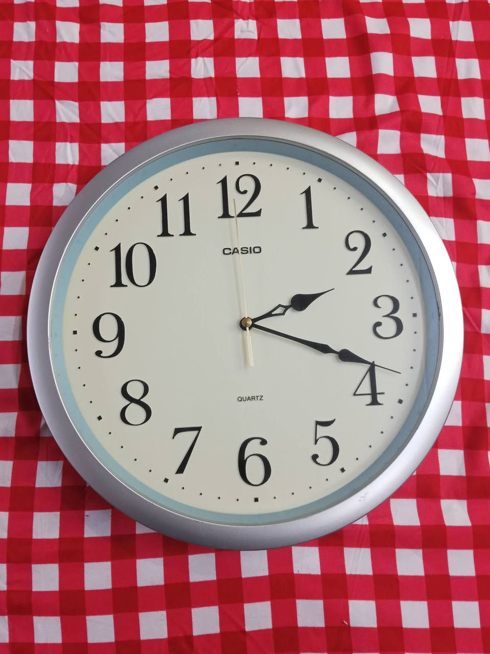 اجواء ماطرة خير بإذن الله تعالى
ساعة جدارية ماركة كاسيو ..
العدد 2
وارد اليابان_ تجميع الصين
مستعملة داخل اليابان
كوارتز ماطور صامت
القطر 30 سم
نظافة جيدة...دقة في الأداء
السعر 25 الف للقطعتين/السعر نهائي
يوجد توصيل ومكاني الموصل
الحجز على الخاص
تحياتي للطيبين


**إذا كنت صاحب هذا الإعلان وتريد حذفه لأي سبب، رجاءا أرسل رسالة إلى الدعم الفني**