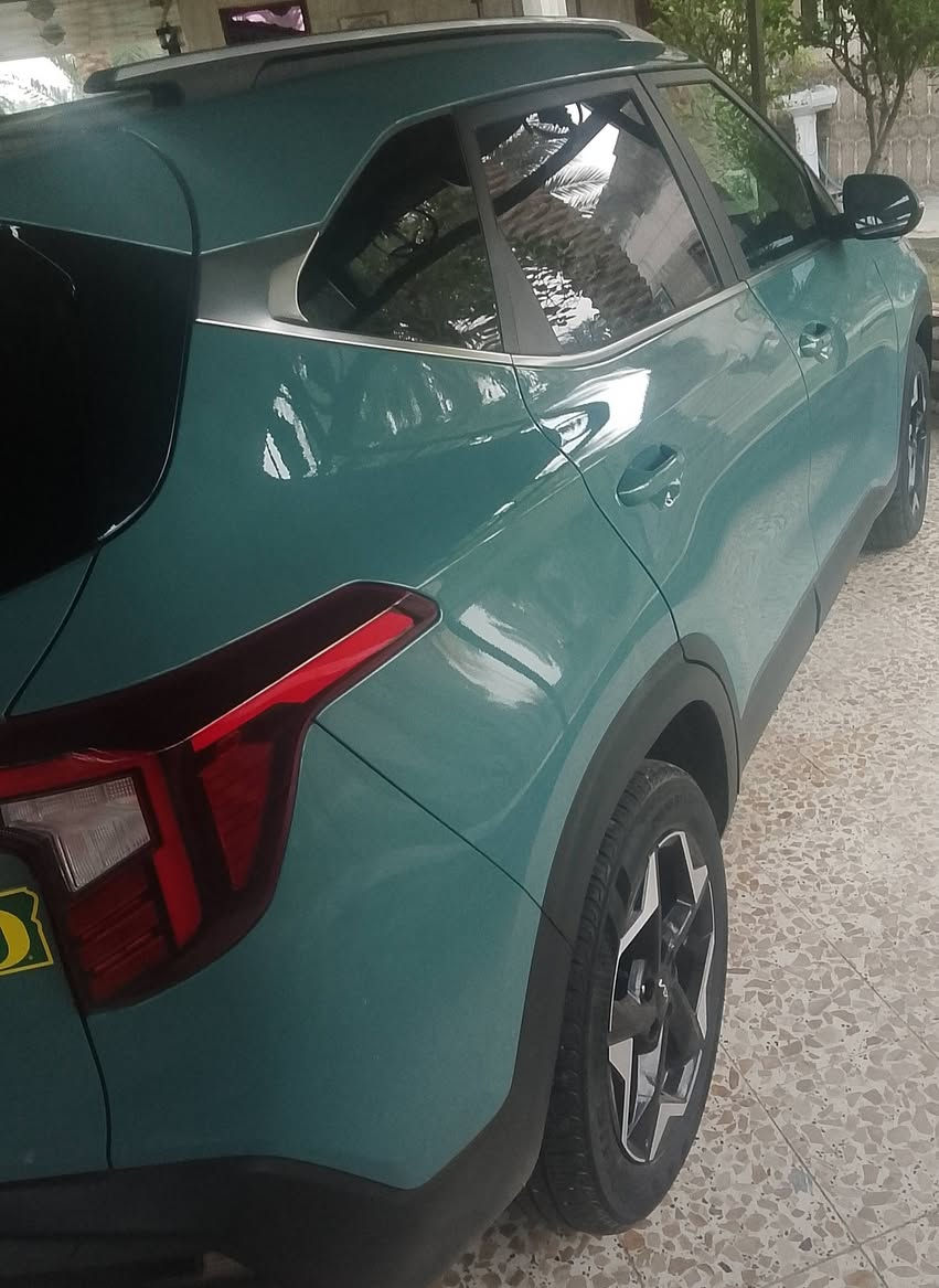 سلتوز موديل 24 لون مميز سيارة جديدة ماشية 5000 منفيس باسمنا فول ماعدى البنوراما *********** المكان بابل السعر 157 وبيها مجال صبغ جاملغ خلفي وتبديل جاملغ امامي نفس الون بچم كبس بدون دواخل مكينة 2000 دوش
