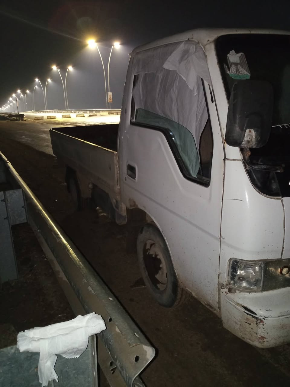 سلام عليكم للبيع كيا فنتيره موديل 96 ادوات ادوات يعني بدون رقم تك قماره كير محرك شنصي شرط سعر 25قفل مكان موصل الرشيدية ***********)(***********
