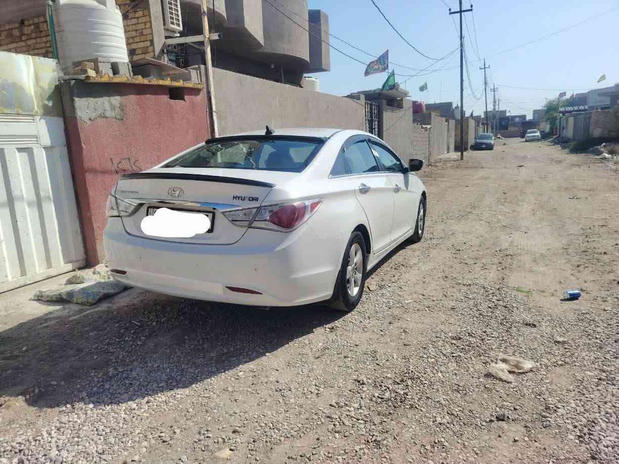 #السلامـعليكم

سيارة #سوناتا 2013
   مكينة 2000دوش غاز شرط بعدها استيل
  كصة قمارة
 متومة شرط الحاسبة
تبريد ثلاجة
شاشة كار بلي
كامرة 

حدادية جديدة
تخم تاير
ادامة كاملة المنضومة الغاز 
كهربائيات كلها شغالة بلاد
مكان السيارة #واسطـ الكوت
 #للبيع او #المراوس 
***********
