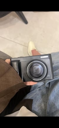 كاميرا 4K • 56 ميجابيكسل • عدستين