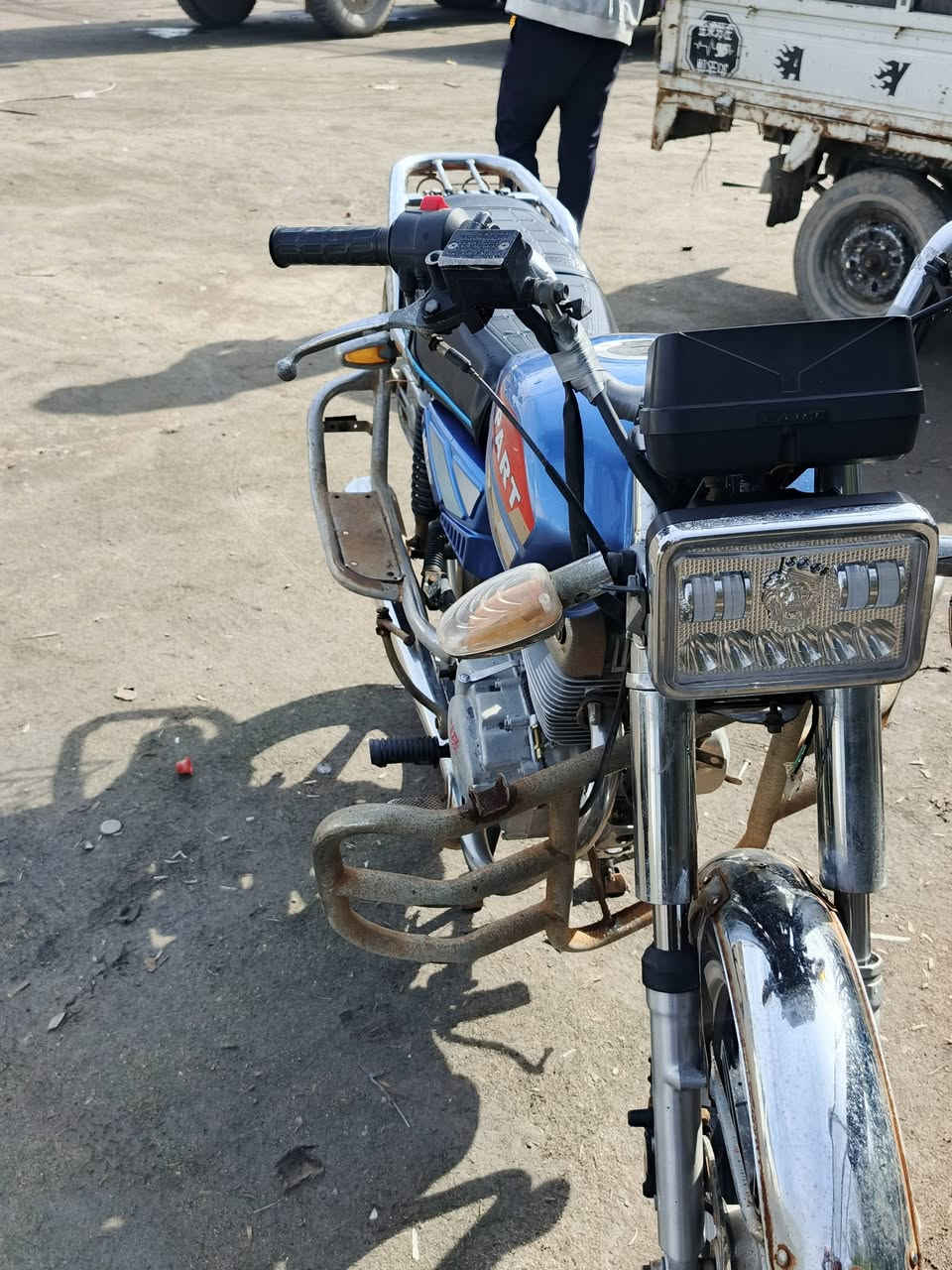 دراجة للبيع مديل 22 اوراق اصولي السعر  750 وبيهة مجال ***********
