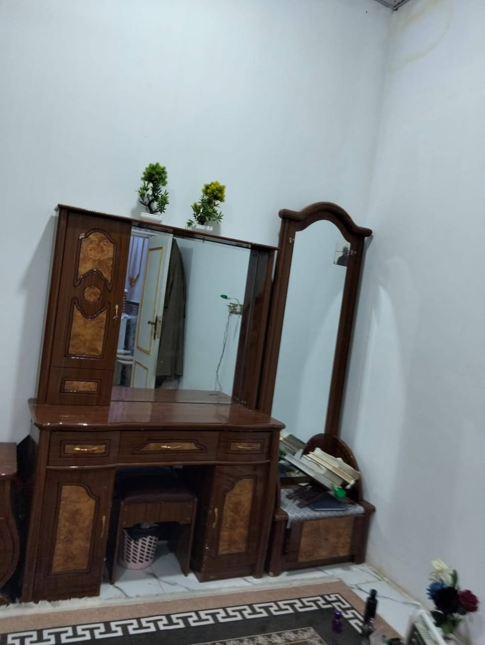 غررفه  نوم سعرها 200  وبيها مجال قليل


**إذا كنت صاحب هذا الإعلان وتريد حذفه لأي سبب، رجاءا أرسل رسالة إلى الدعم الفني**