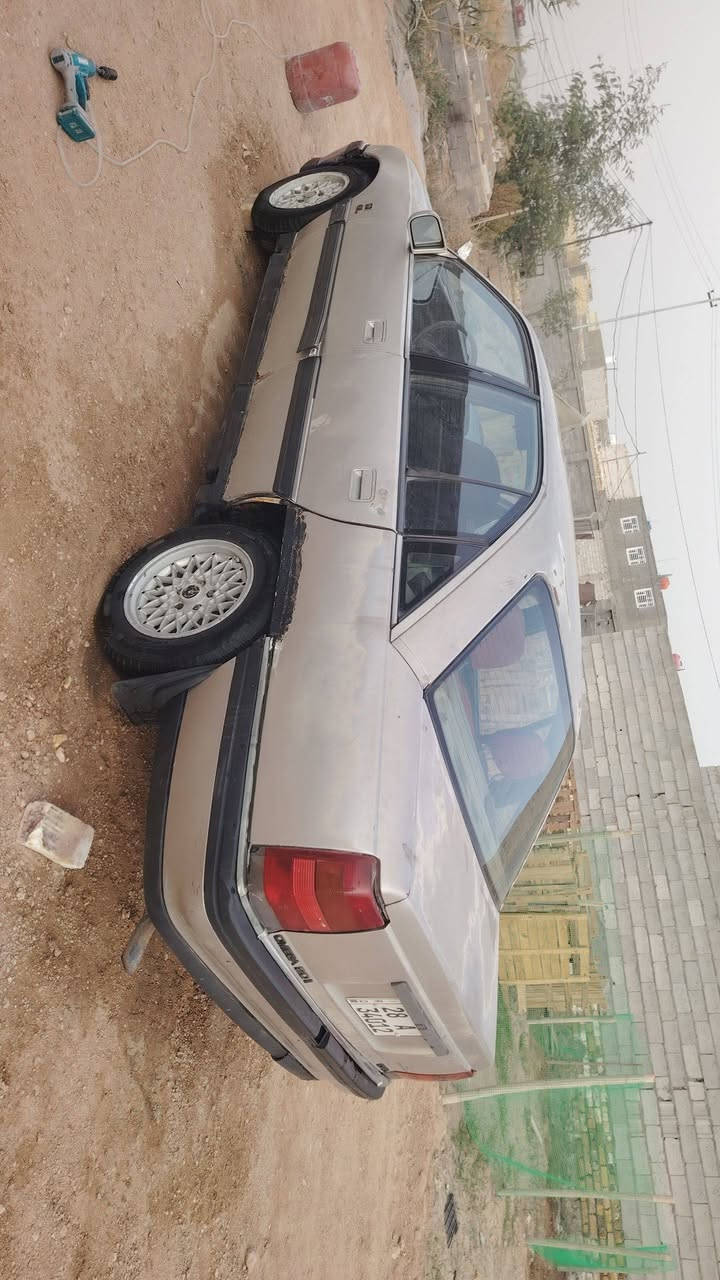 اوبل اوميكا للبيع موديل ٩٣ محرك ٢٠٠٠ محرك وكير مكفولات رقم نكليزي مكاني دوانيه الحمزه الشرقي سعره٢١ وبيه مجال ***********
