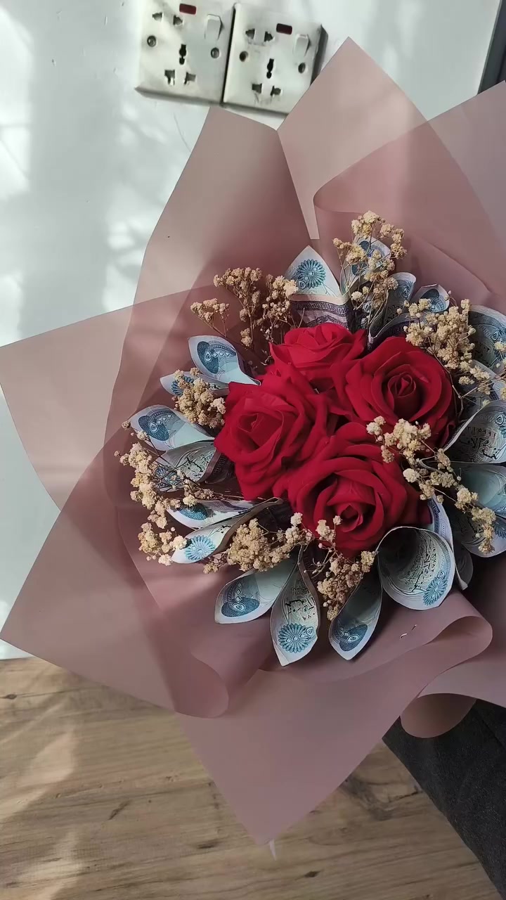 "خيالكم نرسِمه، وواقعكم نُجَسِّده... هداياكم أحلامٌ نُحققها."

 حسب الطلب
يتوفر توصيل لجميع المحافظات
للاستفسار مراسلتنا
#هدايا
#مفاجأت
#ذكرى
#تذكاريه
#ورد
#بوكيه 
#هاندميد


**إذا كنت صاحب هذا الإعلان وتريد حذفه لأي سبب، رجاءا أرسل رسالة إلى الدعم الفني**