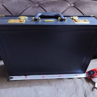 حقيبة جلدية • جديد • قفل أرقام