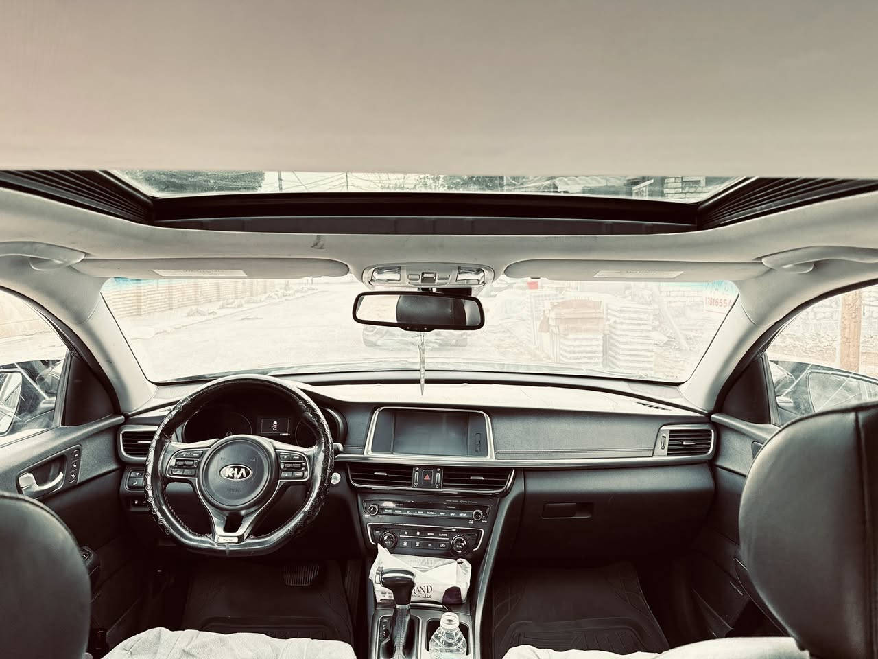 سلام عليكم أوبتيما موديل 2018 فول vip فئه SX سياره حلوه ومعايزه شي السياره متعوب عليها مرتبه كلش حادث جاملغ + بنيد فقط بدون دواخل مكان السياره نجف كوفه السعر 130 وبيها مجال شراي اتصل ***********
