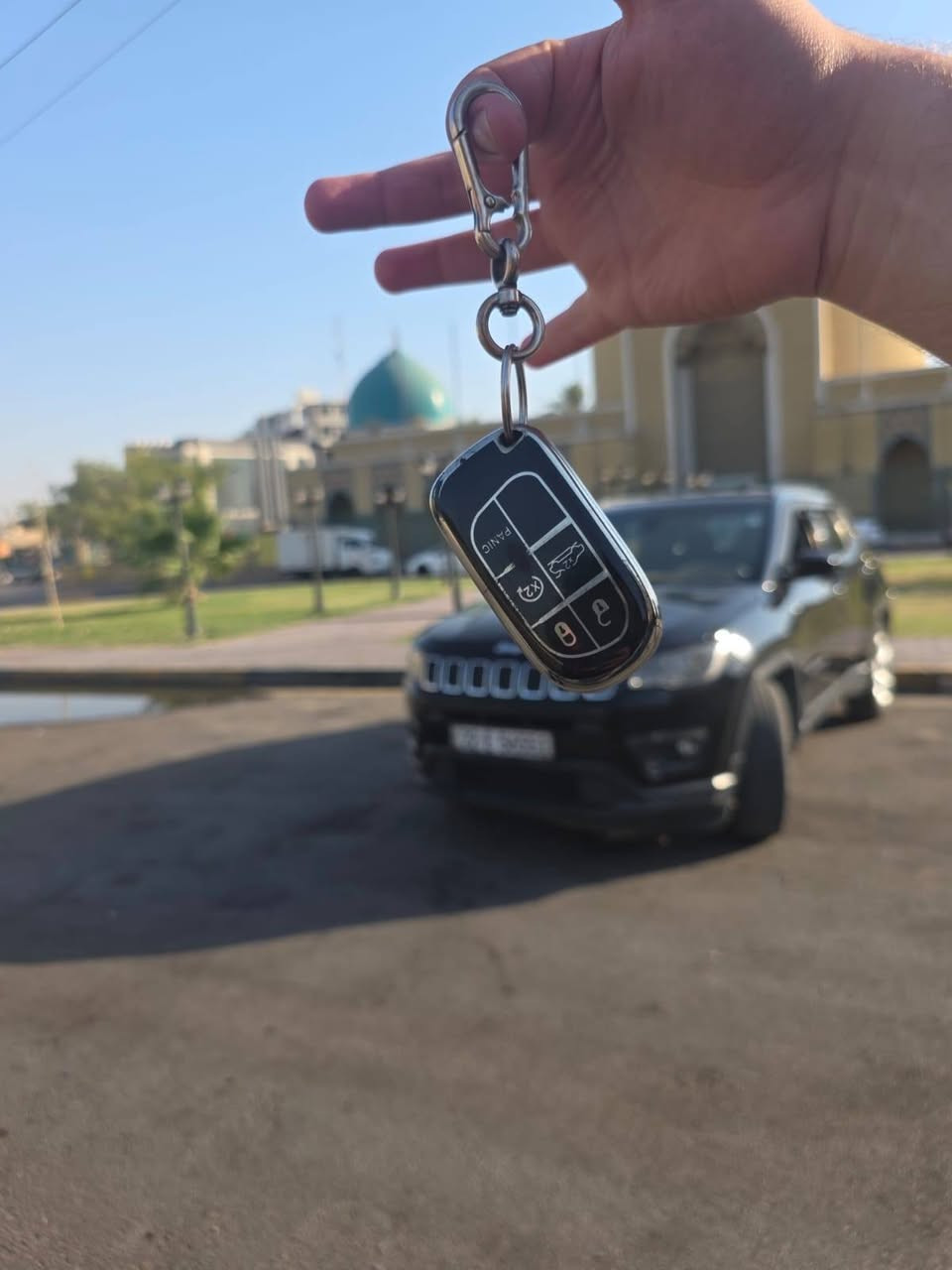 جيب كومباس موديل ٢٠١٨ وارد امريكي صور الحادث مرفقه هي والسونر فئه لاتيديود المعروفه بصمه باب وتشغيل عن بعد  سايد بريك بصمه مثبت سرعه اوتو ستوب 
 محرك ٢٤٠٠  مبدل  
توويل رقم اربيل الجديد تحويل ثاني يوم 
ماشيه ١٠٠ الف مكانها بغداد سعرها ١٢٠ ورقه 
***********
