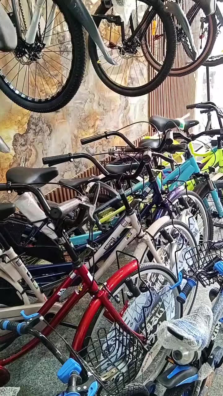 السلام عليكم محل للبيع جاهز مجهز وشغال وخير من الله امانت الله سبب البيع الانتقال من منطقة المنطقة مكان المحل الغزالية شارع البدالة التجاري ايجار المحل 450 الف ديكور داخل كامل معا مخزن داخل المحل غراض صيانة ماطورات شحن كاملة معا العدة اخوان المحل للبيع البظاعه البي اما المحل الك بس تدفع ايجار ابيعلك فقط البظاعه ولله يرزقنا ويرزقكم اي ستفسار هذا رقمي ***********
