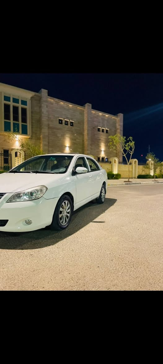 بي واي دي موديل 2013 كفاله عامه لا صبغ ولا ضربه مكينه وكير اوتو سياره جاهزه من كل شيء تحويل مباشر باسمي تاخذ رقم انجليزي سنويه جديده 55 وبيها مجال موجوده في كربلاء حي الحر فلكه الثوره 
*********** كربلاء, العراق
