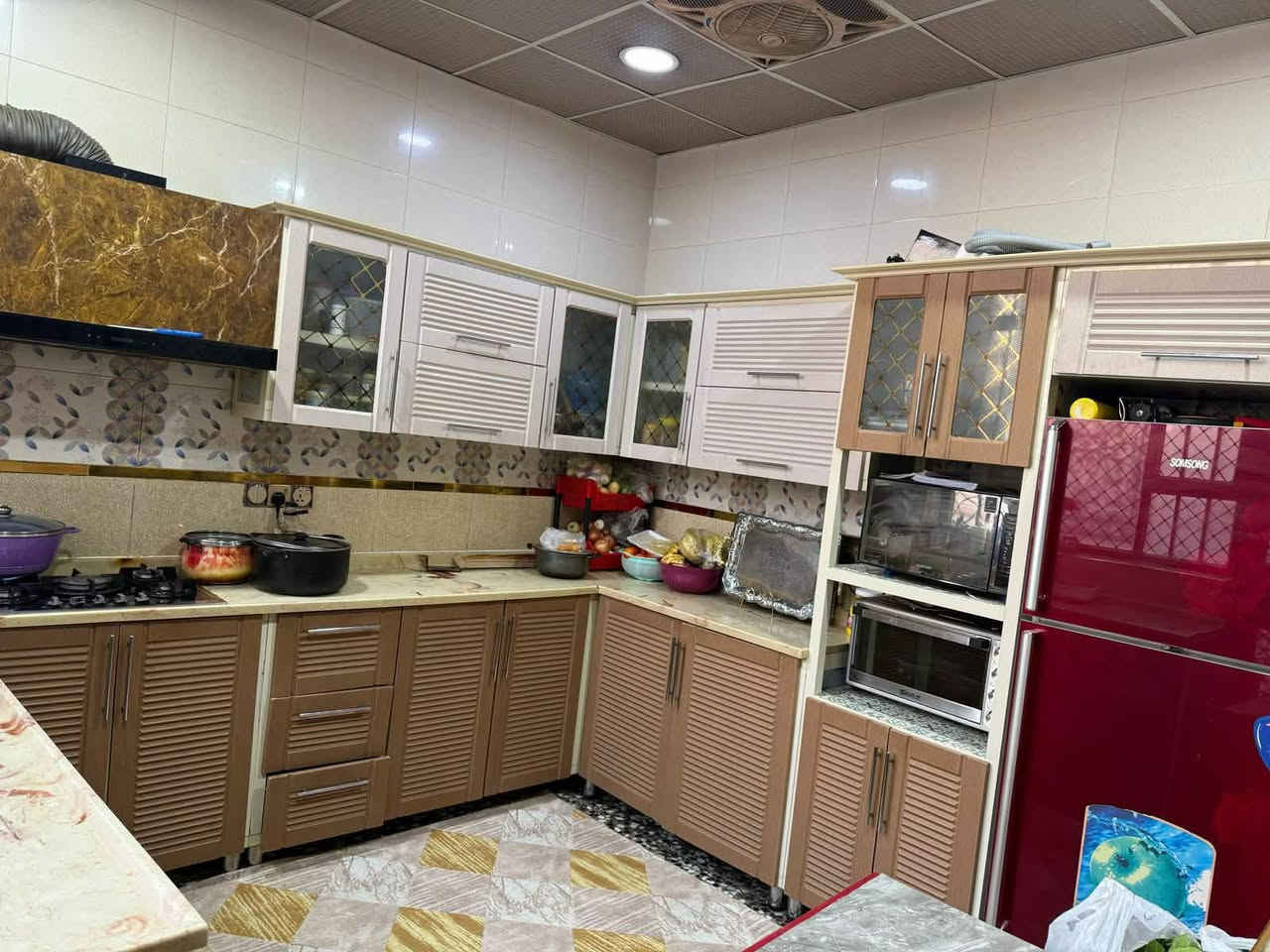 دار للبيع ركن البلديات / المضمار/ شارع الغسل 
خلف فلافل حنش الشهيره 
زراعي مساحه 170 م ٣ طوابق الواجهه ١٢.٥متر نزال ١٥ متر
٦ غرف نوم و٣ صاله واستقبال مطبخ خارجي 

السعر 410 مليون وبي مجال 

مكتب الياقوت للعقار/البلديات/امن العامه 
قرب مثلجات القطب/ مقابل منفذ سنتر المعن 
رقم المكتب / ***********
