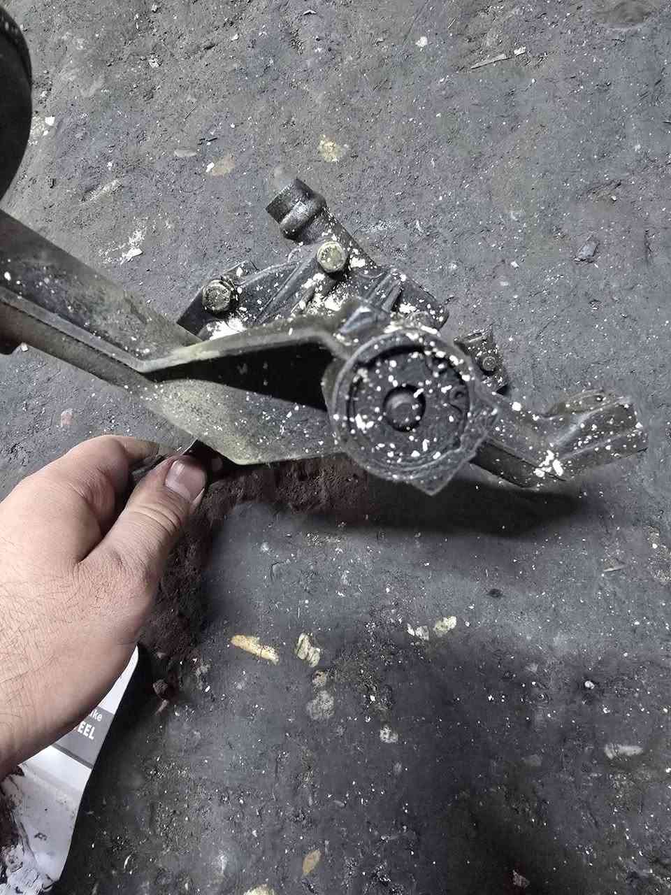 سلام عليكم
اويل بم 
 30 /35 فل 
مل كصه شرط النضافه ١٠٠/١٠٠ 
سعره ٩٥ الف بيه مجال بسيط 
موصل صناعه الكرامه قرب مكتب شمس 
بوكس فيوزات تبريد زيرو حرفياً ٢٥ 
*********** اتصال واتس 
*********** واتس فقط 
*********** اتصال فقط
