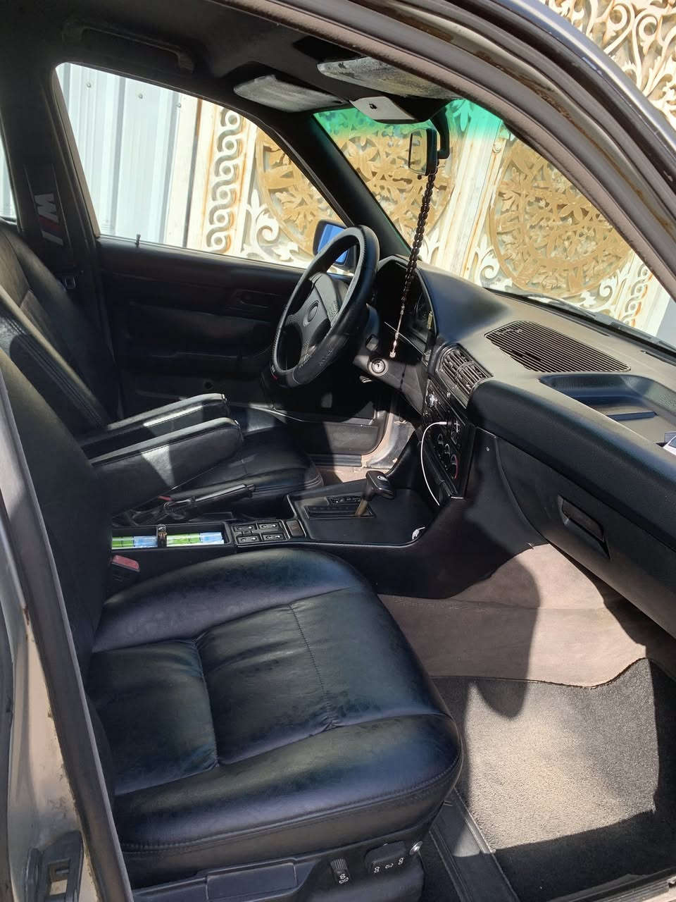 السلام عليكم
Bmw 525 i 1991
(مسكر عدل )
رقم بغداد جديد وسنوية جديدة والهزه جديدة (بأسمي )
تحويل وره يوم 🤝🏻
السيارة نظيفة وجاهزة من كلشي 
گير محرك صدر كله نظيف ✨
تبريدها شغال ❄️
سنترلوك 4 ابواب (سويچ شخاطة)
تخم تايرات شديتها قبل شهرين
باتري جديد قبل شهرين شديته 🔋
كشنات تحكم كهربائي 
الويل M 🛞
لايتات زينون 
الجام كهرباء
السيارة مكفولة من الكص واللغود مصبوغة عام للجمالية ✨بيها ملاحظات بسيطة 
ادامة جديدة لغرفة الاحتراق 🔥 
ترايها وين ميعجبك ✈️ 
السعر (78 ورقة) وبيها مجال قليل حك الجيه 🤝🏻
(تجي تگلبها عجبتك بالعافية عليك 🤍معجبتك تشرب چايك ☕️ واتشرف بيك )
والجميع على راسي 🤝🏻
بغداد / البنوك
***********
