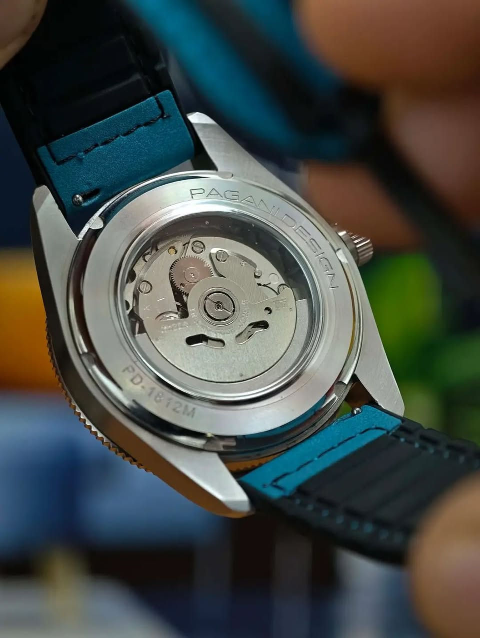 بسمِ الله ، والصَّلاة والسَّلامِ عَلَىٰ رَسُولِ اللهِ  ﷺ.🌿
#مــزاااااد
ساعة #باغاني_ديزاين الأصلية 🇯🇵 ساعة باجاني ديزاين PD-1812 أوتوماتيكية ميكانيكية للرجال NH35A، مقاومة للماء حتى عمق 100 متر،طوق دوار 😍

#يبدأ المزاد من 10$ والرفعة أقل شيء 10$
 والسوم بالدولار$
#المزاد #عرض و #سوم و #طلب وأمر البيع طيب بأذن الله تعالىٰ 🤲

#يبدأ من الآن و #ينتهي يوم غدٍ ان شاء الله الرابعة والنصف مساءً 

 ☑️ للأعتماد أولاً : أرسال العنوان الكامل ورقم التلفون .

والتوفيق من الله للجميع 🤲

🔹PAGANI DESIGN🔹

🔴 المواصفات :
▫️ساعة أصلية من تصميم #باجاني_ديزاين 
▫️مكنة اتوماتيك Seiko NH35 🇯🇵 ذات جودة عالية الأداء والوقت المحدد بدقة كبيرة ياباني أصلي 🇯🇵
▫️الزحاج الياقوت كريستال
▫️مقاومة للماء 💦
▫️قفل بحري 🌊
▫️مينة مميزه سمائي
▫️علامات مضيئة في الظلام 
▫️الساعة من الستانلس ستيل المقاوم للصدأ ✅
▫️سير #مستبدل
▫️القطر 42 ملم 
▫️مواصفات آخرى 

🔹الحاله جديدة 😍
⬅️  تأتي مع العلبة الاصلية ، والضمان 🌸

⬅️ وتكدر تبحث عن تفاصيلها أكثر   ...

🚖 يوجد توصيل الى جميع محافظات عراقنا الحبيب 🚖


**إذا كنت صاحب هذا الإعلان وتريد حذفه لأي سبب، رجاءا أرسل رسالة إلى الدعم الفني**