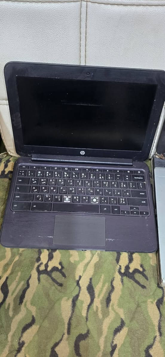 لابتوبات عاطله واحد منهن شغال ابيع كوم حديد ياخذهن تفصيخ أكرر كوم حديد ياخذهن تفصيخ تفصيخ فقط سعر القطعه ١٠ مكاني كوت مشروع يم اهل المفاتيح معرض النبأ للصوتيات *********** عددهن ٤ قطع
