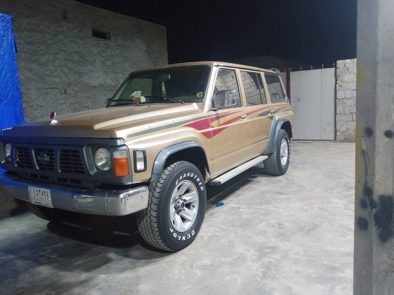 نيسان للبيع جديده ومابيهه نقض  
***********
