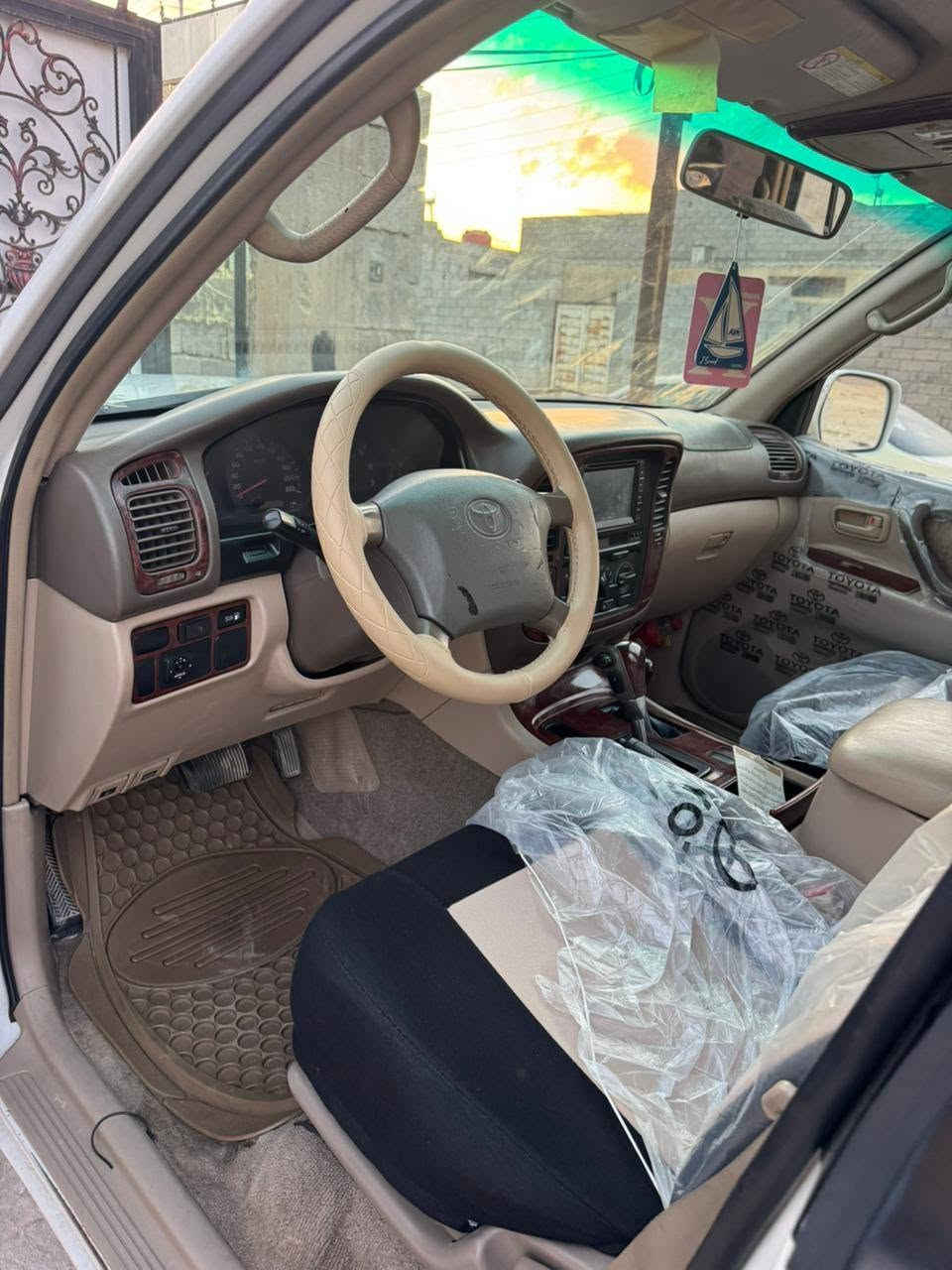 للبيع مونيكه جكسار ٢٠٠٥ فول موصفات مكغوله من كص متومه جاهزه وين ماتريد كير محرك تبريد تايرات حداديه دوخل جاهزه مع وكاله بسم المشتري ادوات للبيع او امراوس ٨٨ بيه مجال ***********
