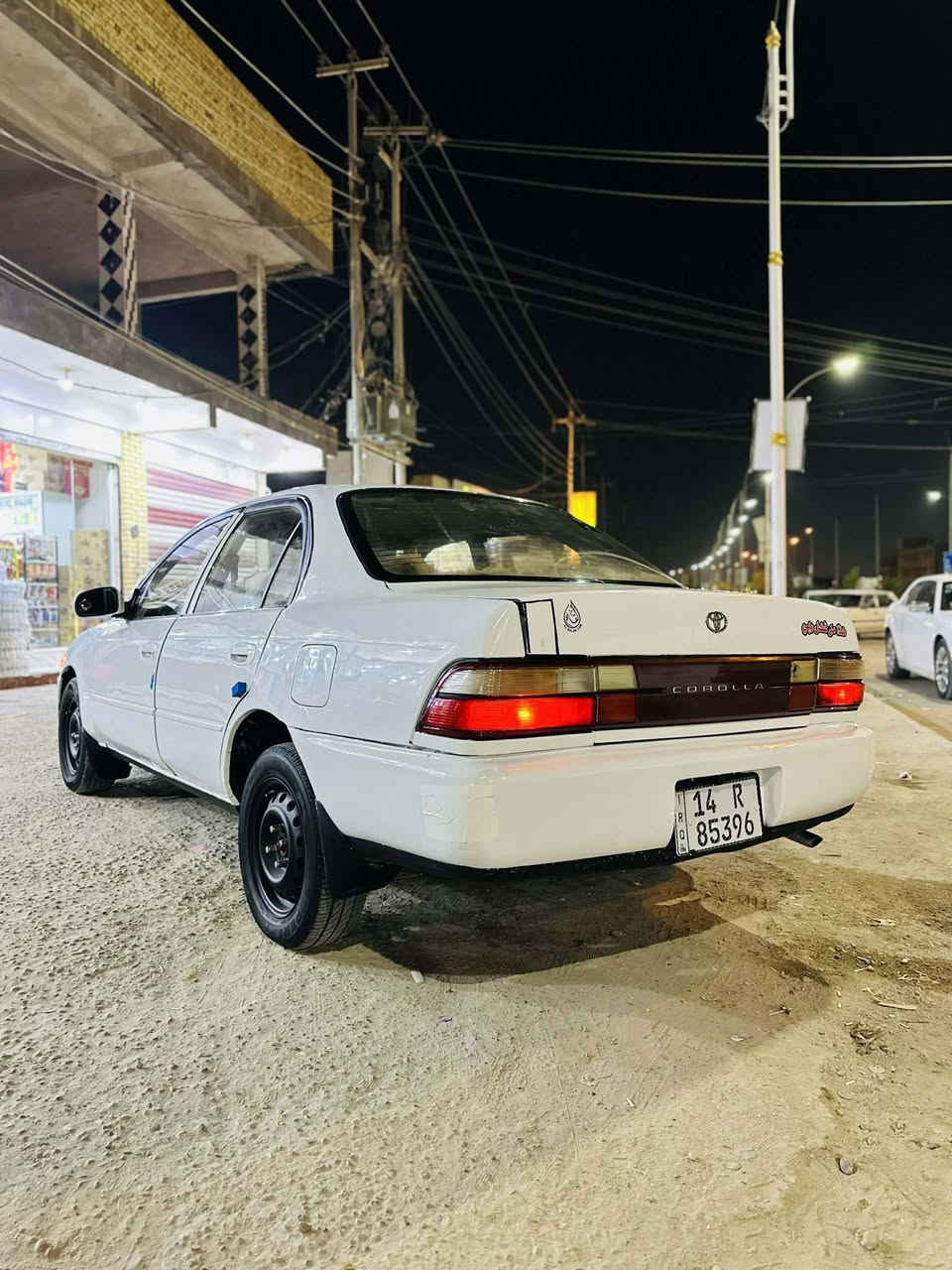 سلام عليكم كورلا 94للبيع  سياره جاهزه تبريد كهربائيّات كلهه شغاله شاشه كامره خلفيه سياره رقم بصره بسمي تحويل ثاني يوم مشروع وطني مكينه 1600مكينه وكير وحداديه كفاله سياره مكفوله من الكصه ونقل جثه والضربه القويه مسبوغه حزام جماليه 
 مكان السياره ناصريه مركز رقم ***********
