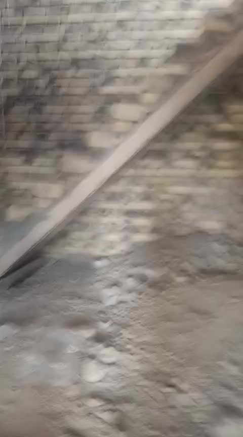 بيت للبيع 180 متر في حي الامين شارع المصطفى عمود 621 قريب لشارع السنيه سند 25 يتكون من غرفتين وصاله ومطبخ واستقبال وصحيات سطح شتايكر ستاره ثرمستون والمجاري كامله فقط 
المنطقه كامله الخدمات كيبل ضوئي
السعر 40 وبيه مجال 
***********
