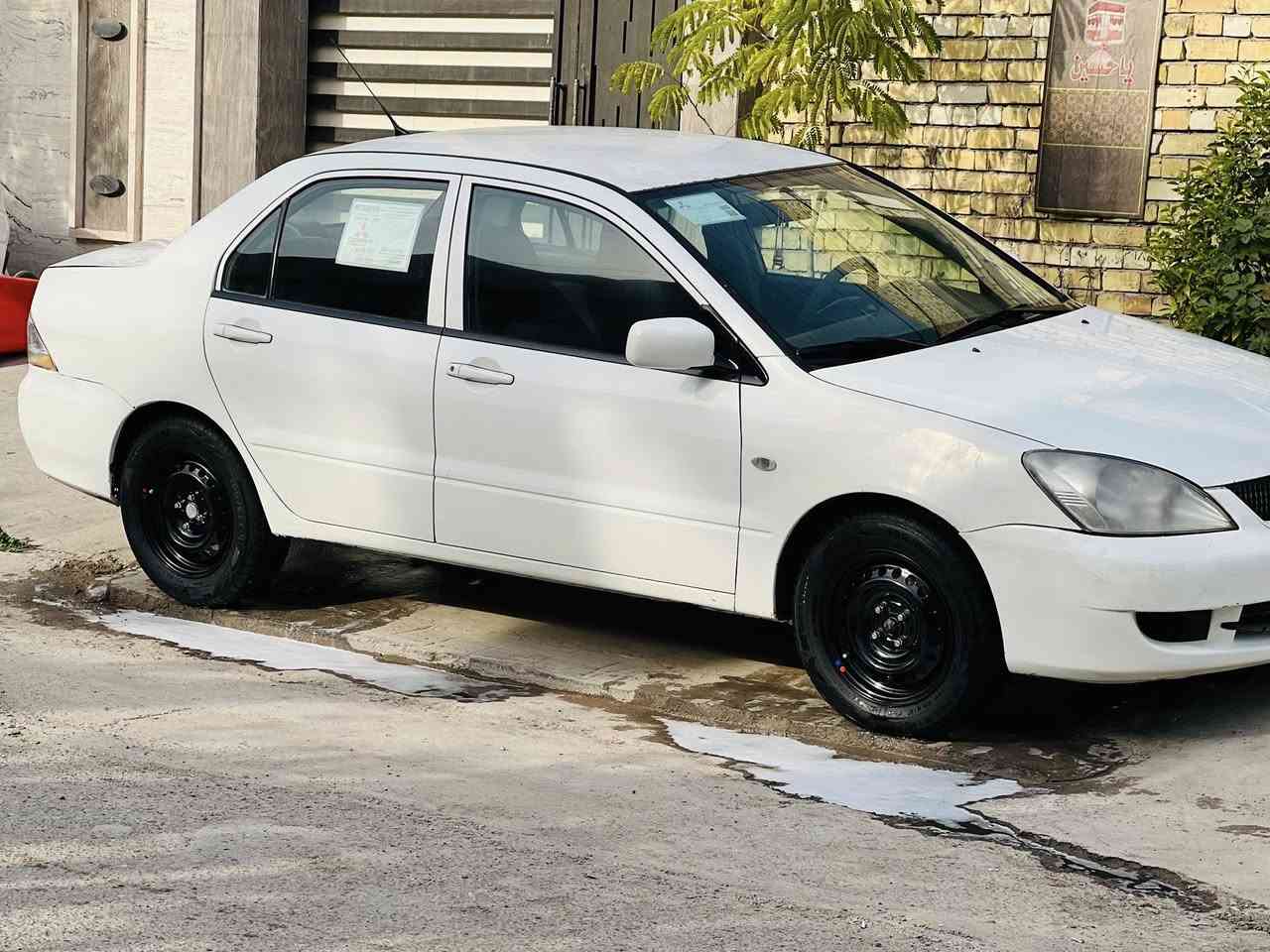 من رخصة الادمن
للبيع مسيبوشي لانسر2011اشركة العامه خليجية
سيارة كير مكينة مكفولات مكينة قبق اسود 1600بلادي 
تخم تاير جديد حدادية امامي خلفة جديد تبريد ثلج تدفه 
السيارة بيه صبغ اهلالات خلفية وكصت البنيد فقط بسبب الحصو مال طريق السيارة مطلوبه للمصرف 
السعر 60$
العنوان بغداد البنوك 
***********
