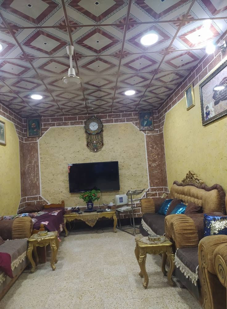 200متر حي الرساله خلف التجاري
طابق ونص اربع غرف نوم كربلاء, العراق
