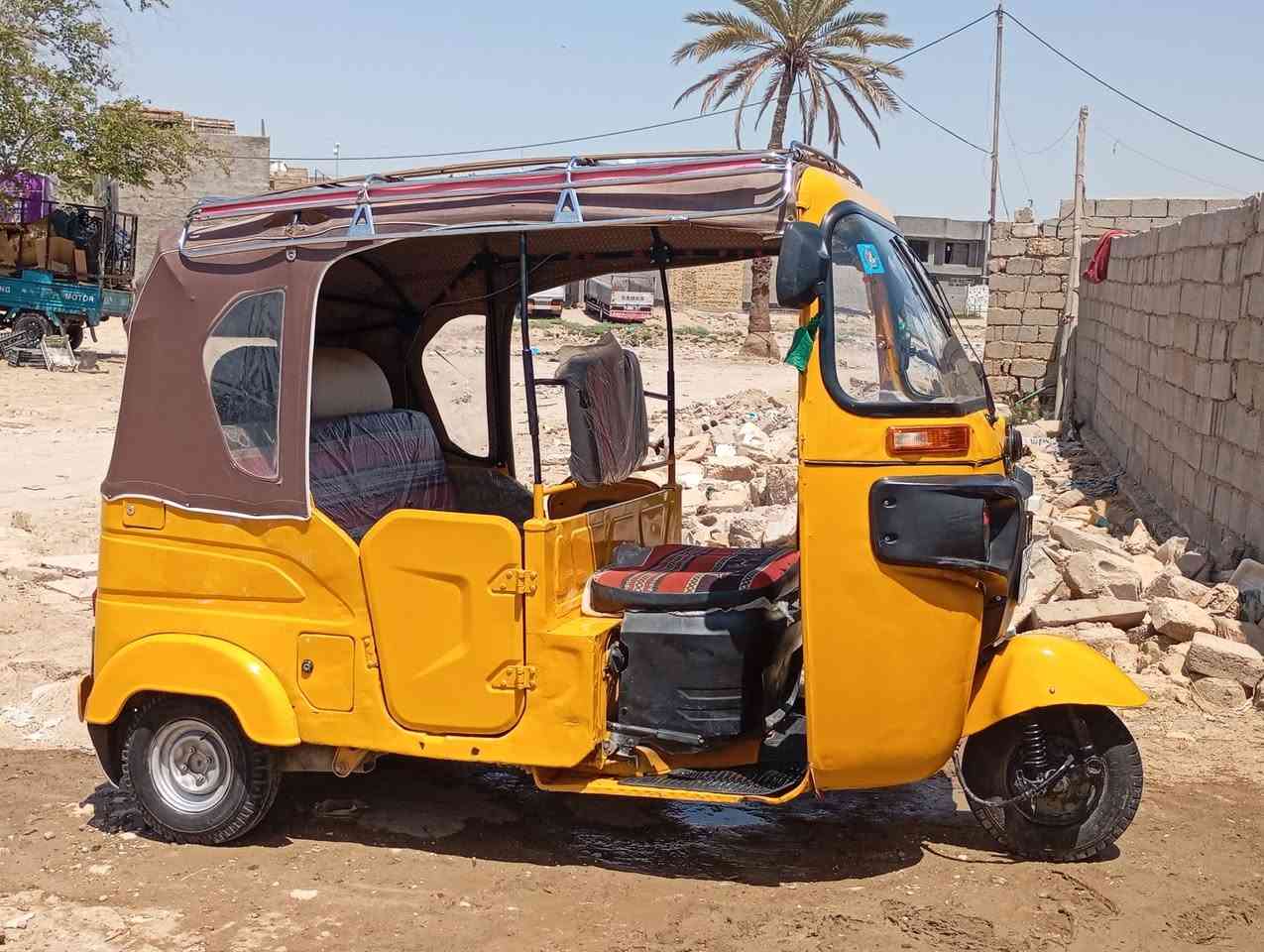 السلام عليكم تيك توك للبيع موديل 2021 تيك توك باسمي مصفره ما مطلوبه غرامات كهربائيات كلها شغاله اي نقص ما بيها تخب تايرات جدد الله شاهد حلوه ونظيفه مال جناي وهذا رقمي ***********
