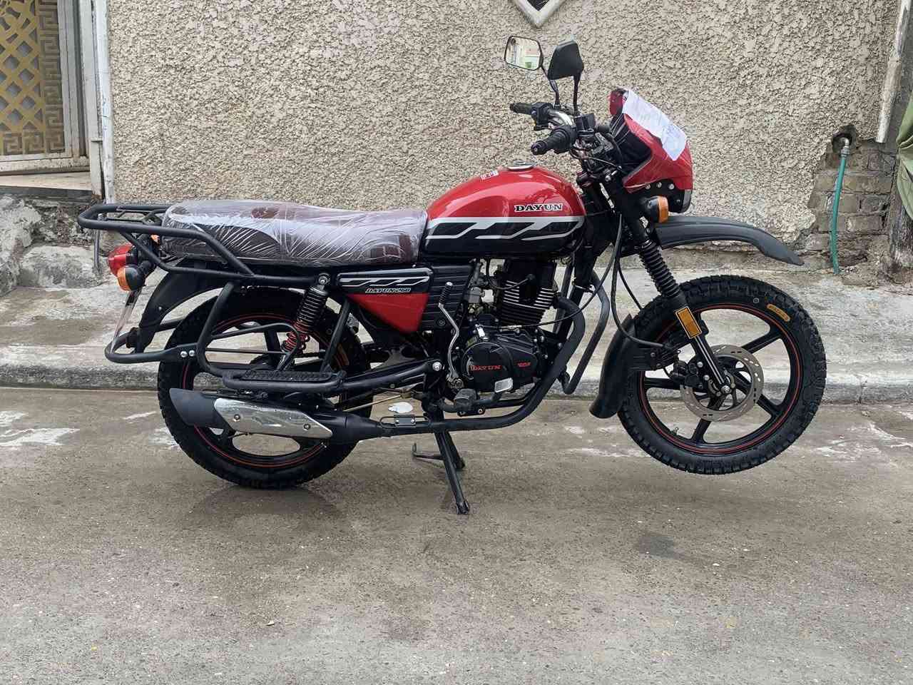 دايوان جبلي 23 طالعه بلـ25 رقم بغداد تحويل ثاني يوم ماشيه 14 الف حقيقي  تايرات جدد دراجه كفاله عامه ع وضع الشركه دراجه احله من الصور بهواي تجيب فيتر وتفحص مكاني بغداد الشعب سعرها 2450 وبيها مجال 
*********** اتصل وبيك خير ودلل
