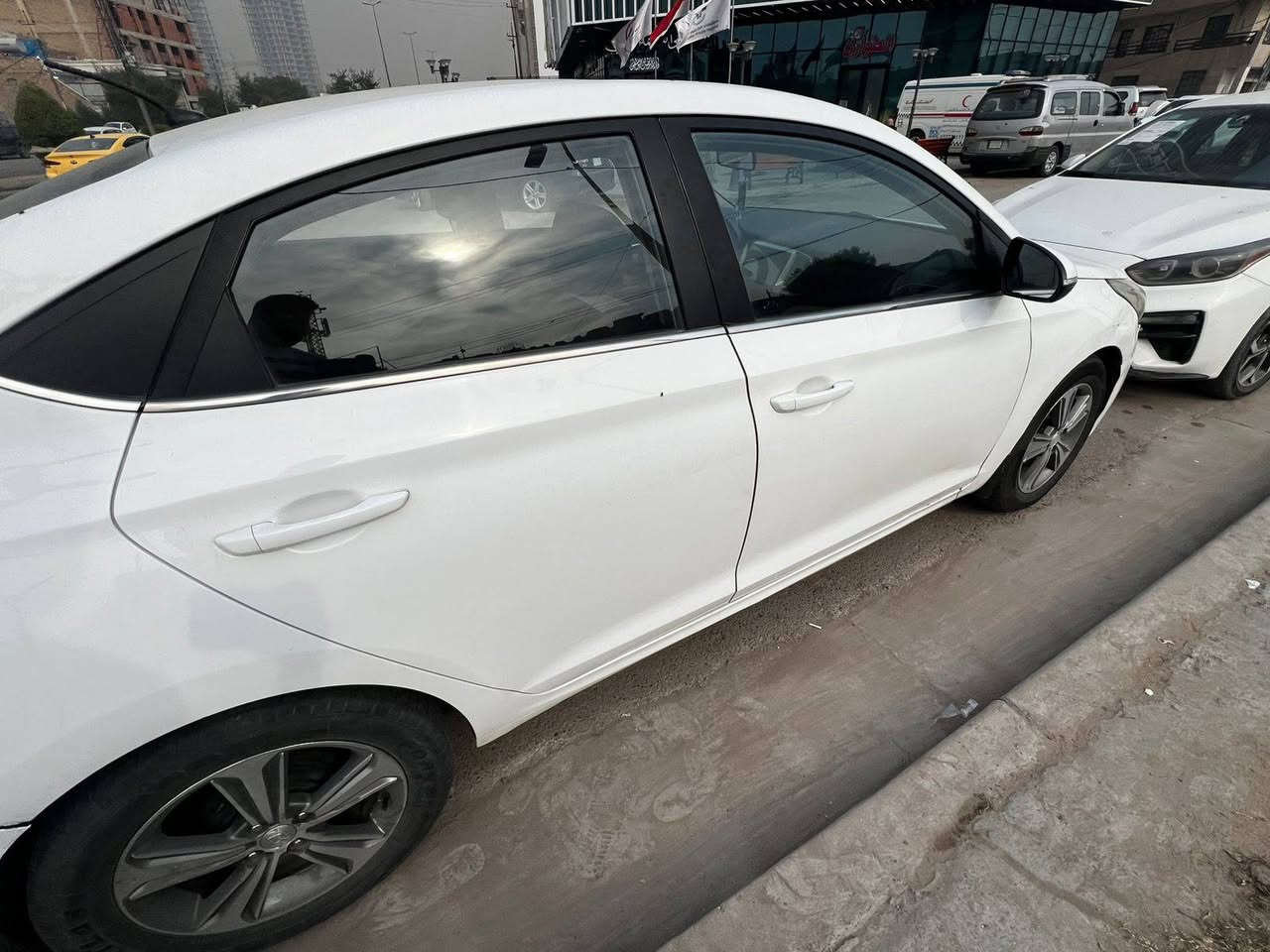 اكسنت للبيع 2020
ماشية 81 
بيه قطعه ونص صبغ بس
بسمي تحويل ثاني يوم 
السعر 118 
***********
