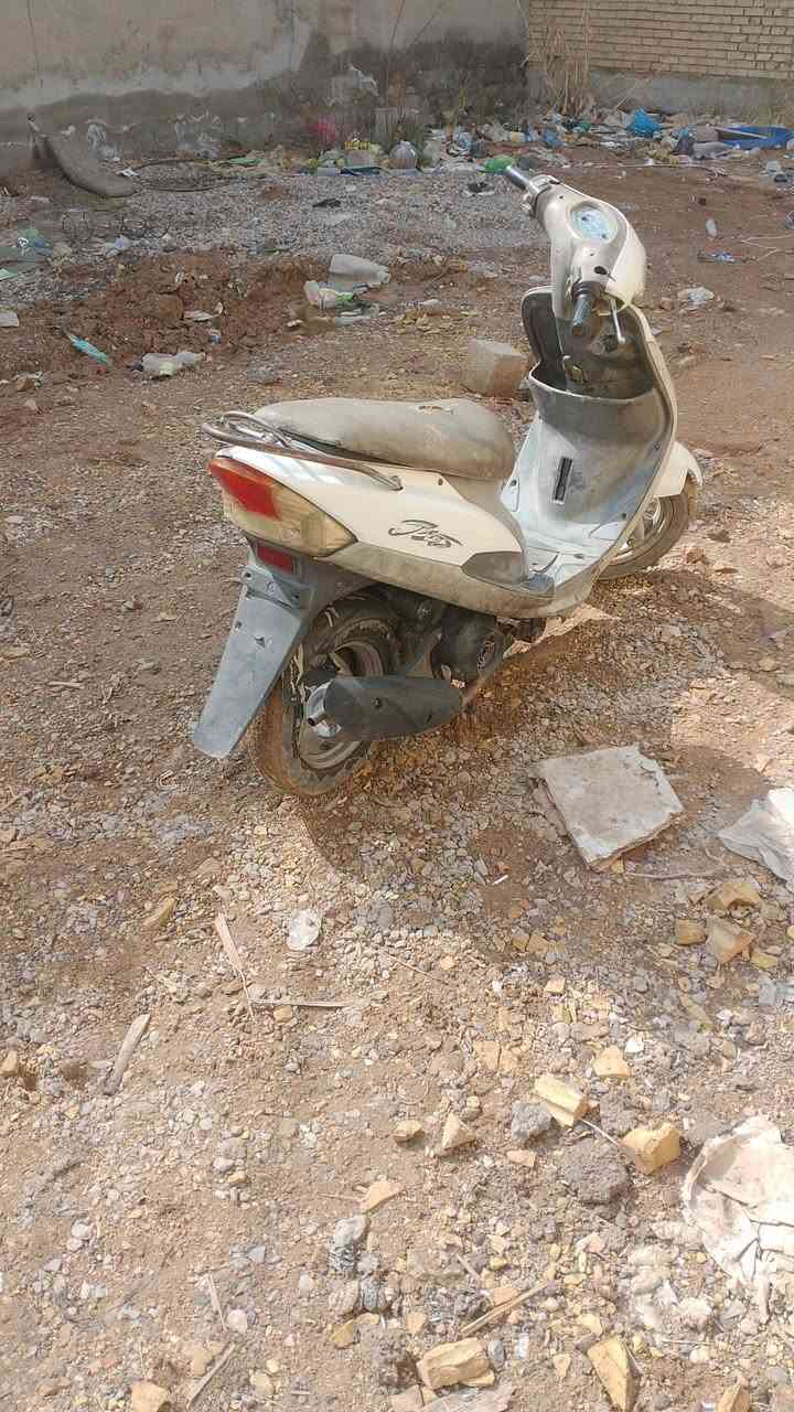 السلام عليكم شباب دراجه البيع كامله مابيه شي نقص دراجه خير من الله بكان بغداد جسر  اديالى الكرغوليه ***********خابر وتدلل
