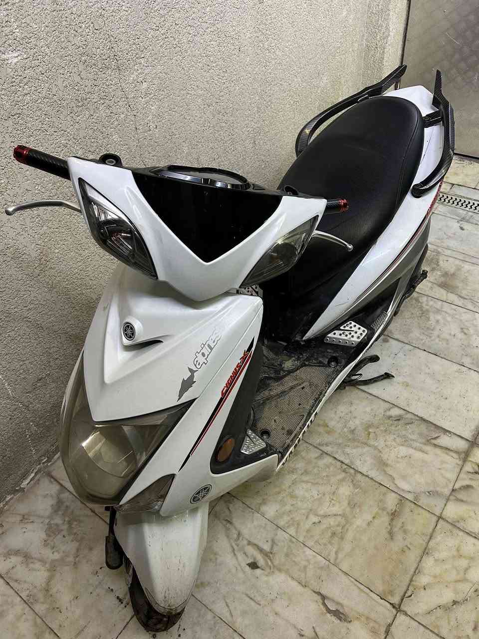 للبيع سكنس لد 
دراجة يابانية قبق نفخ 
مكينة بلادية 
مكفولة كفالة عامة
فقط لسبايدر تجاري 
بـ1350
مكاني بغداد
***********
