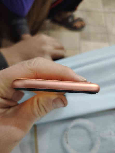 السلام عليكم ايفون اكس ار للبيع شاشه بلادي بطاريه مبدله 100 الذاكره 64 الشراي خلي  الشراي خلي يتفضل خاص او يتصل على هالرقم ***********
