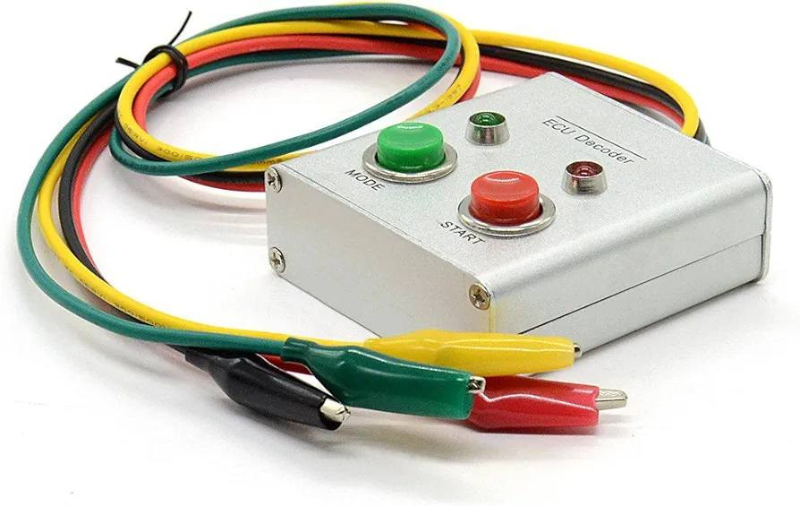 السلام عليكم 
#مااعرف سعره 
اللي محتاجه يكتب سعر وبالعافية 
الوظائف الأساسية للجهاز:
فك تشفير نظام الحماية (Immobilizer Decoding): يستخدم الجهاز بشكل أساسي لإلغاء أو إعادة ضبط كود الحماية المشفر في كمبيوتر السيارة. هذا الأمر ضروري عند الحاجة لاستبدال كمبيوتر تالف بآخر مستعمل، حيث يمنع نظام الحماية تشغيل السيارة إذا لم تتطابق الأكواد بين الكمبيوتر والمفتاح.
تجهيز الكمبيوتر للبرمجة (Virginizing): يقوم الجهاز بمسح البيانات القديمة من الكمبيوتر المستعمل ليجعله في حالة "خام" (كما لو كان جديداً من المصنع)، مما يسمح ببرمجته مرة أخرى ليعمل مع سيارة مختلفة.
التعامل مع أنظمة رينو (Renault Support): تشتهر هذه النسخة المحددة من الجهاز (الموجودة في الصورة) بقدرتها العالية على التعامل مع سيارات "رينو" القديمة والحديثة التي تعتمد على أنظمة حقن الوقود والديزل، حيث يكون استبدال الكمبيوتر فيها معقداً بسبب نظام الحماية.


**إذا كنت صاحب هذا الإعلان وتريد حذفه لأي سبب، رجاءا أرسل رسالة إلى الدعم الفني**