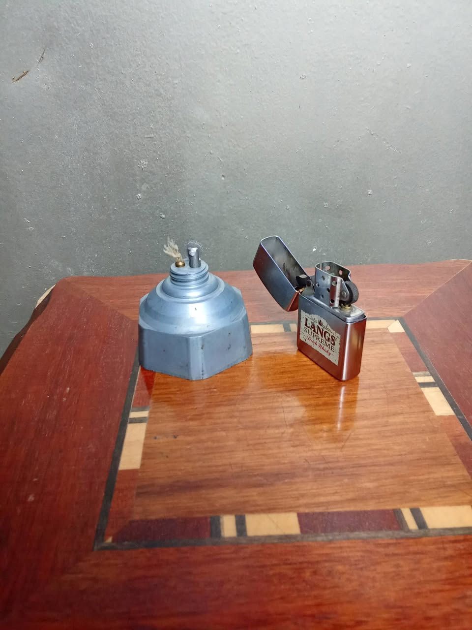 جداحات زناد قديم القطتعين يعملن يحتاجن بانزين خاص بجداحات فقط 
وحدة صناعة أمريكي مختوم بغداد ***********
