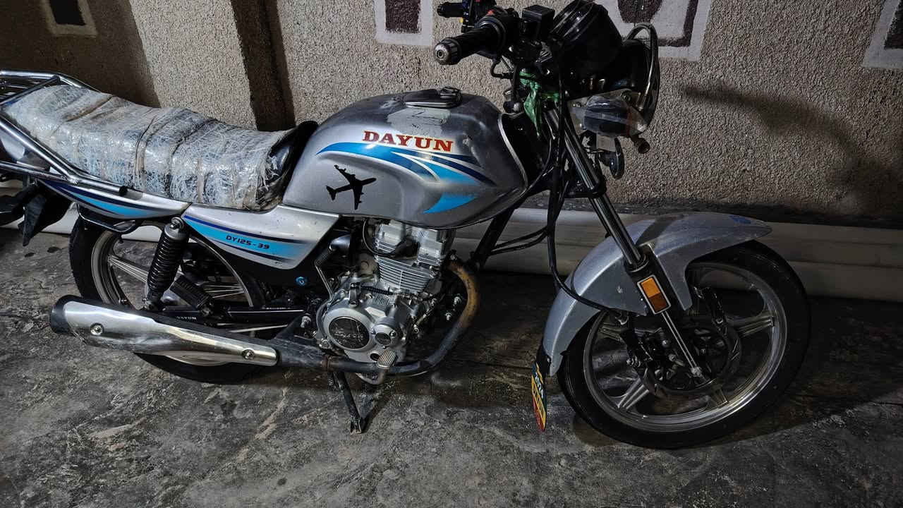 السلام عليكم............... وعليكم السلام ورحمة الله وبركاته
دراجه دايوان للبيع........... يامديل حبيبي........ 2021 حبيبي
وين مكانك.......... كربلاء........ أقرب نقطه........ الحولي
شكد سعر حبيبي......... 1100وبيها مجال للطيبين حبيبي
شبيها نقص....... جم شغله نقص ميعبرن ال25الف واكعات من سعرها
مفتوحه حبيبي ........ مبدل ولفات حبيبي فقط
أوراق اصولي كبل ترقم
التواصل على الرقم *********** خاص مغلق
ادمن❤️
