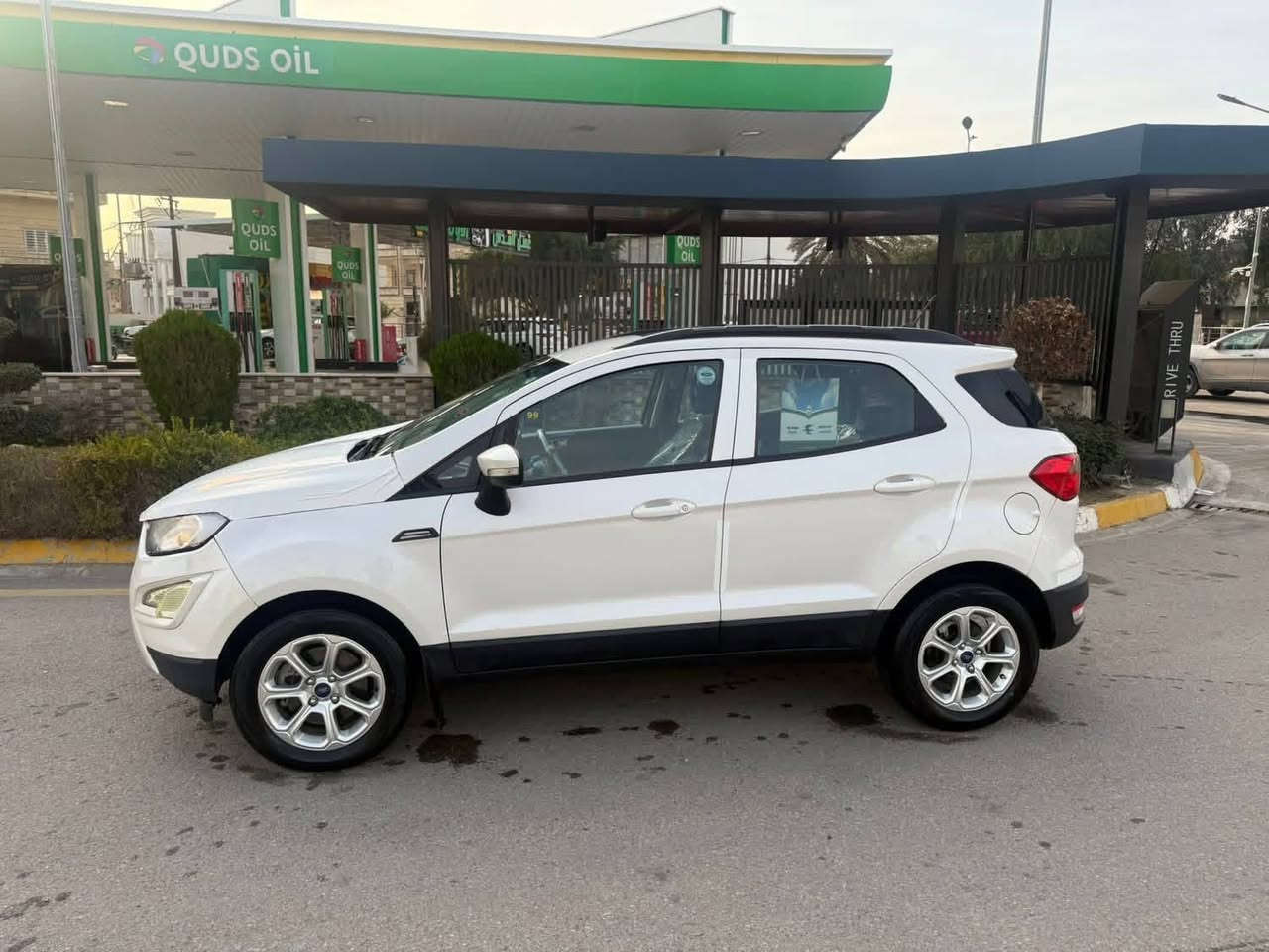 سلام عليكم اخوان السياره  مكان كركوك  *********** تفاصيل السياره مرفقه بصور
