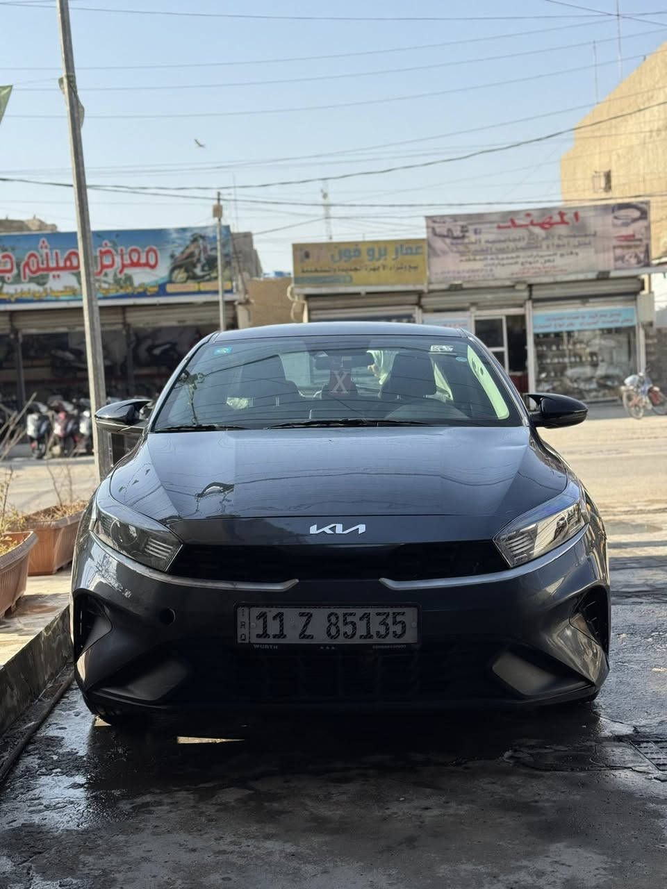 سلام عليكم 
فورتي موديل 2024 
ماشيه 15 الف كير AT
السياره جديده بمعنى الكلمه 
السياره بدون ايرباك دخول جديد 
مرقمه بسمي بغداد حره تحويل ثاني يوم 
حادثها بنيد بدون جاملغات بدون دواخل 
ورصعه بين الباب والجاملغ وبالعراق صار بيها صبغ الجاملغ والباب 
سعرها 143 وبيها مجال 
عنواني  بغداد الدوره ***********
