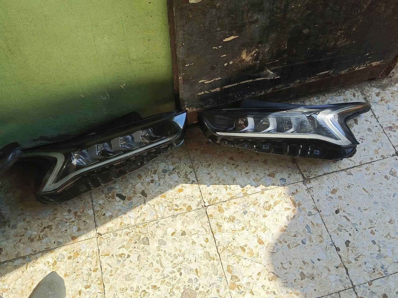 زوج لايت
لايتات زوج اربع عدسات من ل21ل24يرهمن كي فايف
بعدهم لك اصفاره  وتك 3عدسات صفحه اليسار 
الزوج ب6 ل4عدسات ول3 تك ب3
مكاني بغداد 
***********وتساب
