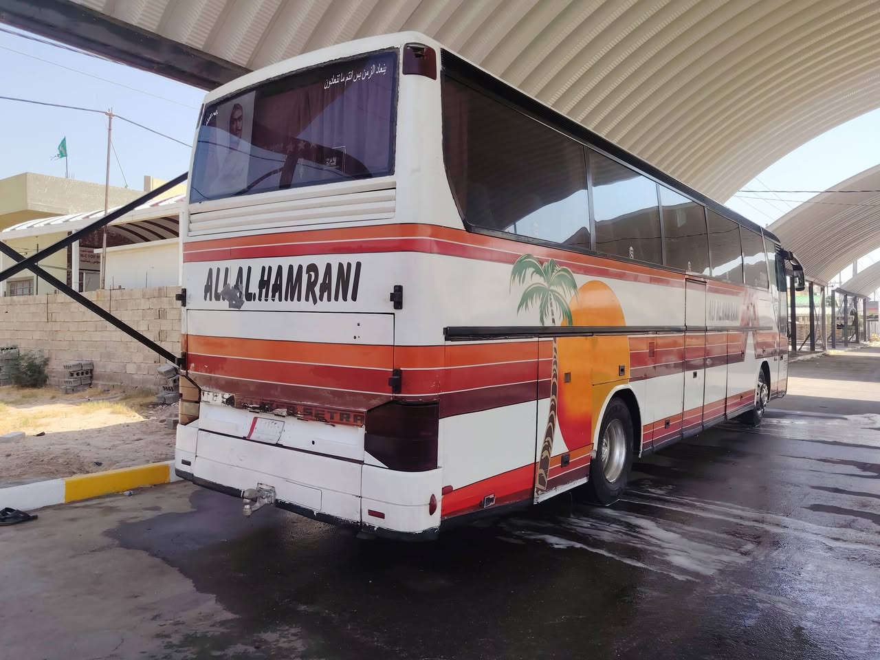 السلام عليكم باص 2000 للبيع جاهزه من كل النواحي رقم مارسدس 94 بسمي سنويه لل 2027 مكينه وكير واكسل مكفولات السياره خير من الله مكان السياره كربلاء رقم صاحب الباص *********** السعر 210
