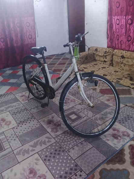 بيسكل البيع السعر 75 ألف مكان القرنه هور السعد ***********
