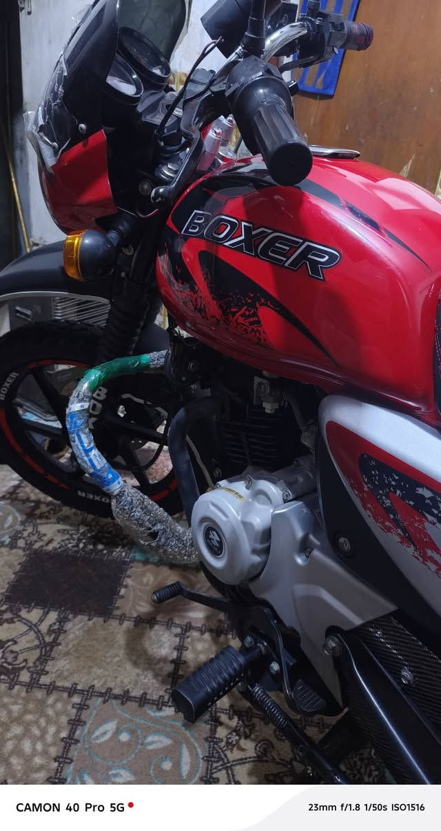 من رخصت الادمن
دراجه من النوادر ماشيه 26الف موديل نهاية22
عمر الدراجه 3سنوات وشهرين الرقم بغداد  باسمي
الدراجه على وضع الشركه محرك مامفتوح تاخذ الدراجه وتفحص وفلوسك مرجوعه 
يوميه امشي10كيلو روحه و10جيه من البيت للمحل
يعني مداريه ومامتعوبه السعر مليونين ونص 
الدراجه عل ايدي وحتى ماطالعه بالشمس ادخله بالمحل رقم *********** تعجبك اتصل ماتعجبك خلي تولي. . العنوان الاورفلي نهاراا سبع قصور ليلا
