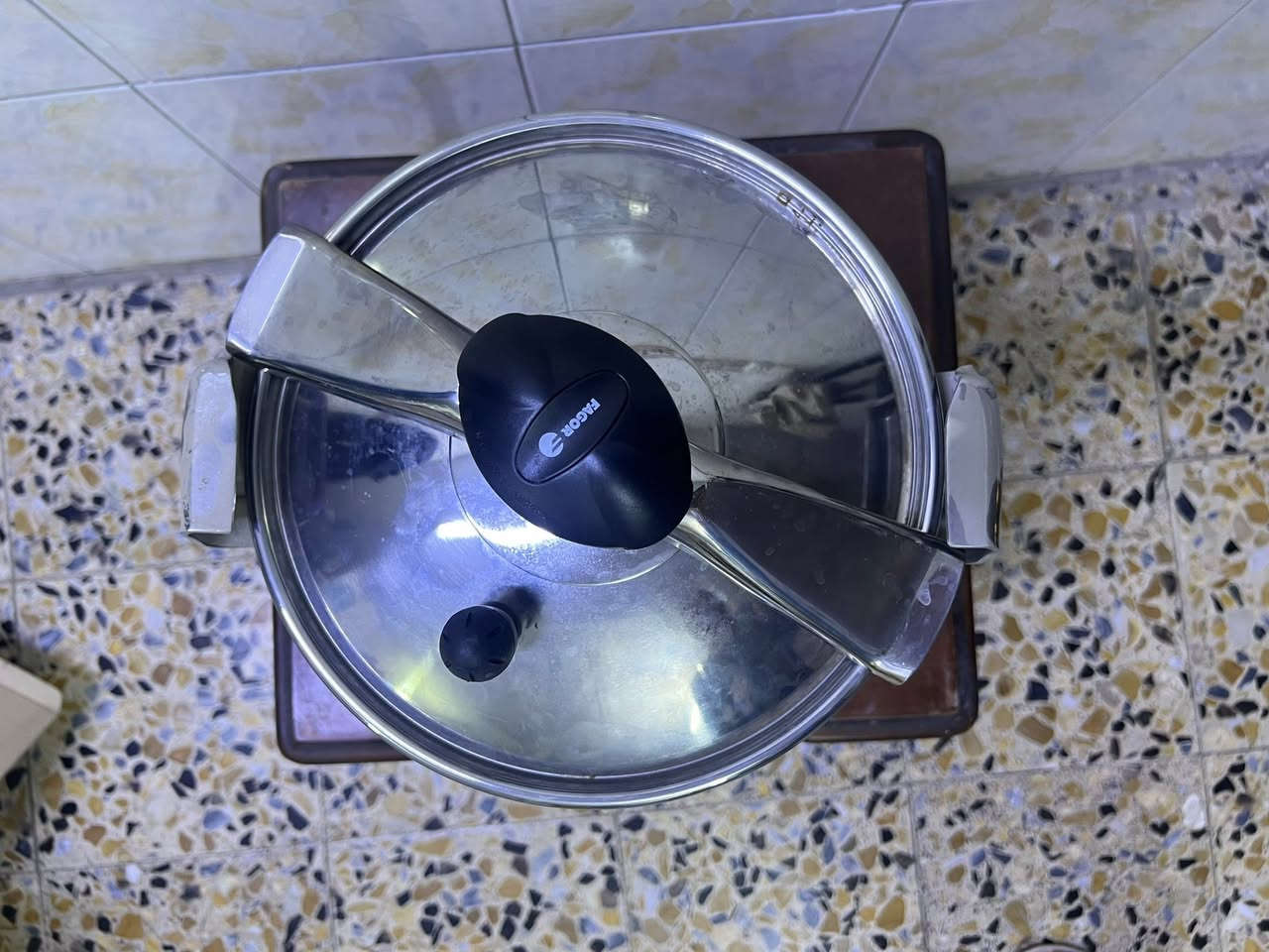 غراض للبيع
جدر الضغظ ما مستعمل ابد رايدته بـ50 و بيه مجال


**إذا كنت صاحب هذا الإعلان وتريد حذفه لأي سبب، رجاءا أرسل رسالة إلى الدعم الفني**